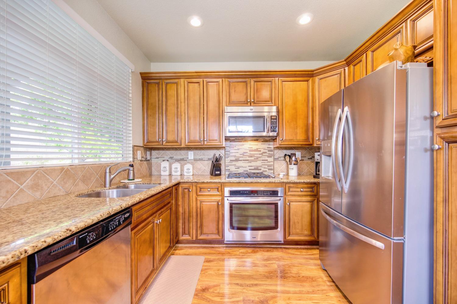 Detail Gallery Image 13 of 29 For 201 Silver Strike Ct, Roseville,  CA 95747 - 2 Beds | 2 Baths