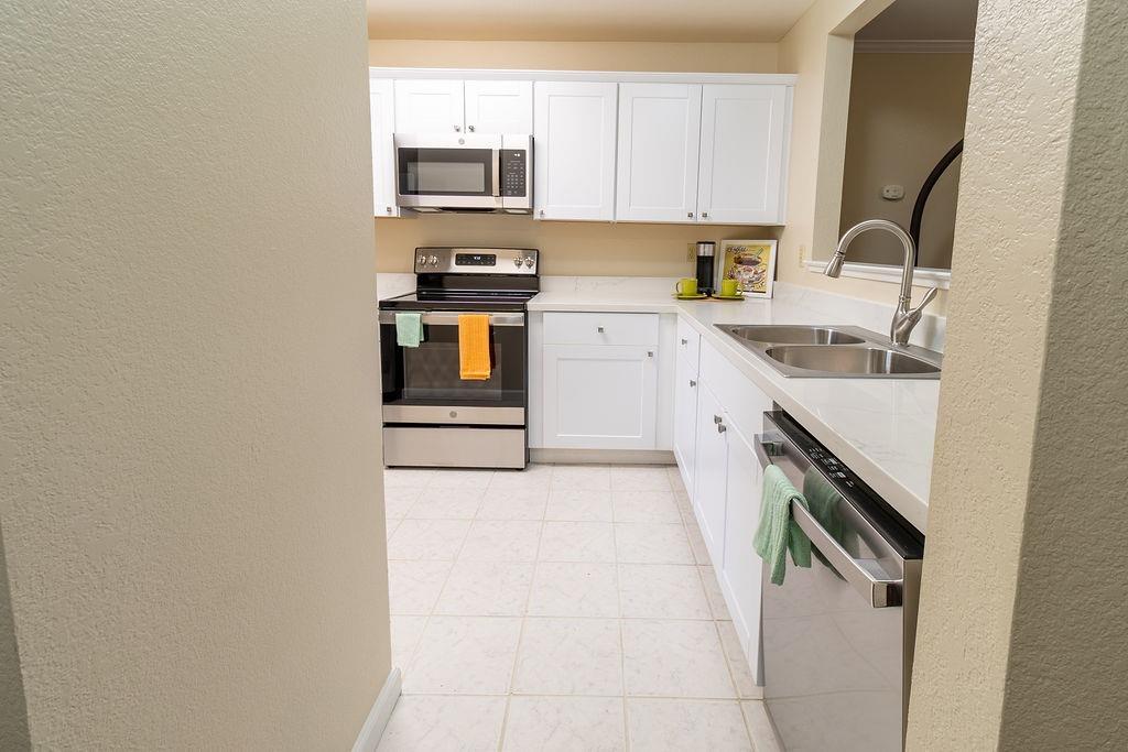 Detail Gallery Image 7 of 38 For 2400 Eilers Ln #1601,  Lodi,  CA 95242 - 3 Beds | 2 Baths