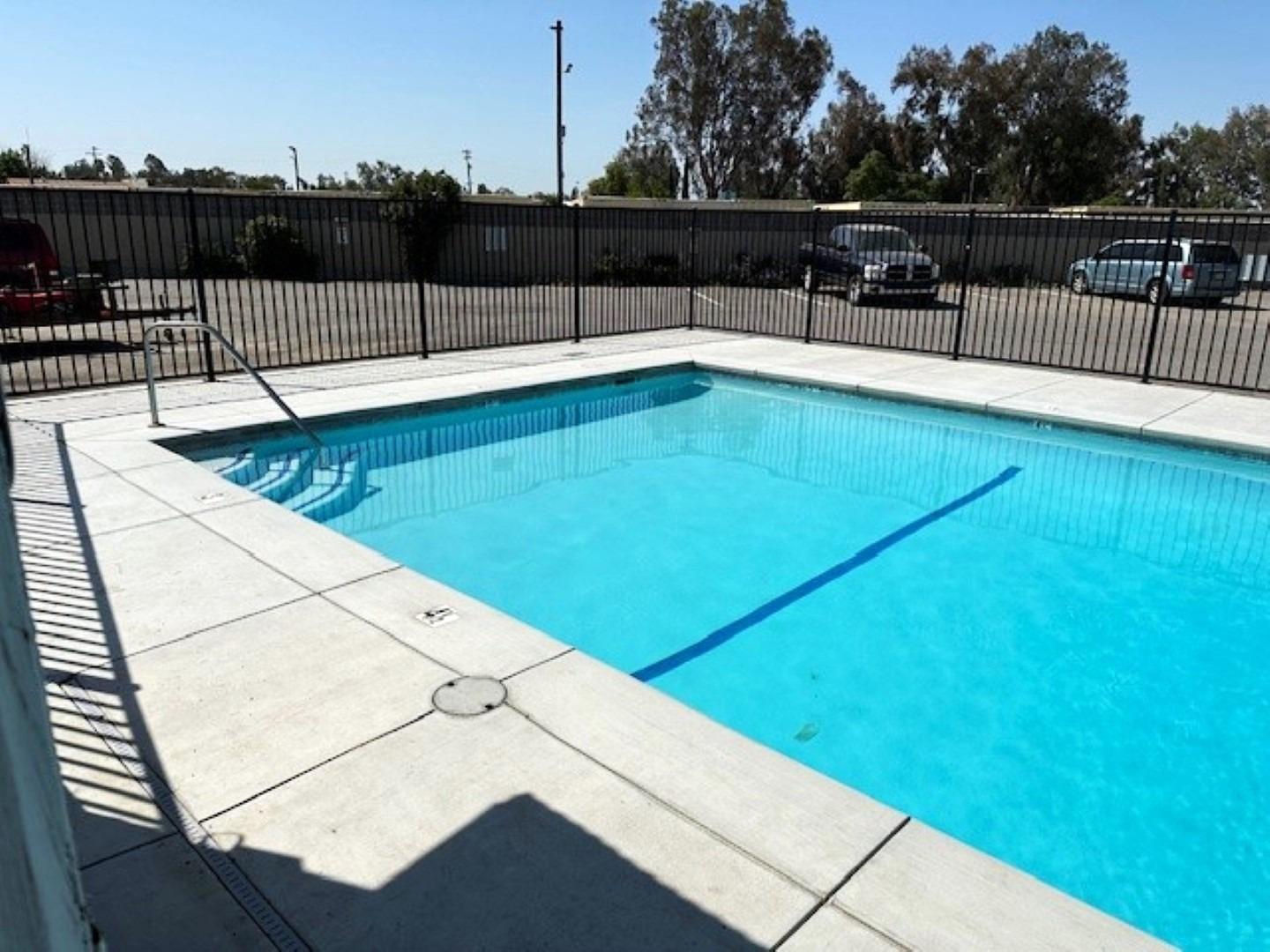 Detail Gallery Image 7 of 7 For 5000 Pierce 28, Bakersfield,  CA 93308 - 2 Beds | 1/1 Baths