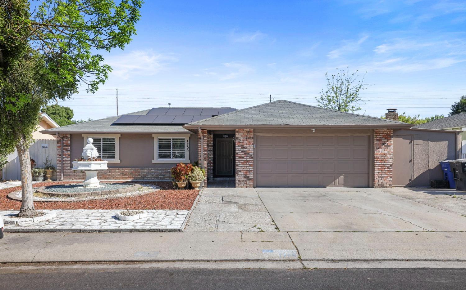 Photo of 1709 Chapala Wy in Modesto, CA