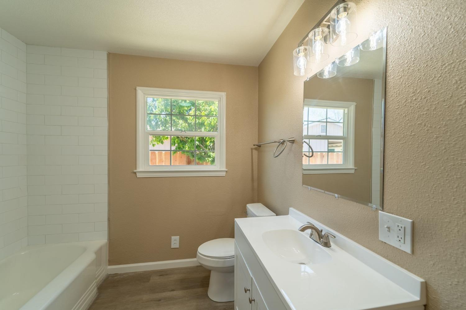 Detail Gallery Image 20 of 28 For 2315 V, Merced,  CA 95340 - 3 Beds | 2 Baths