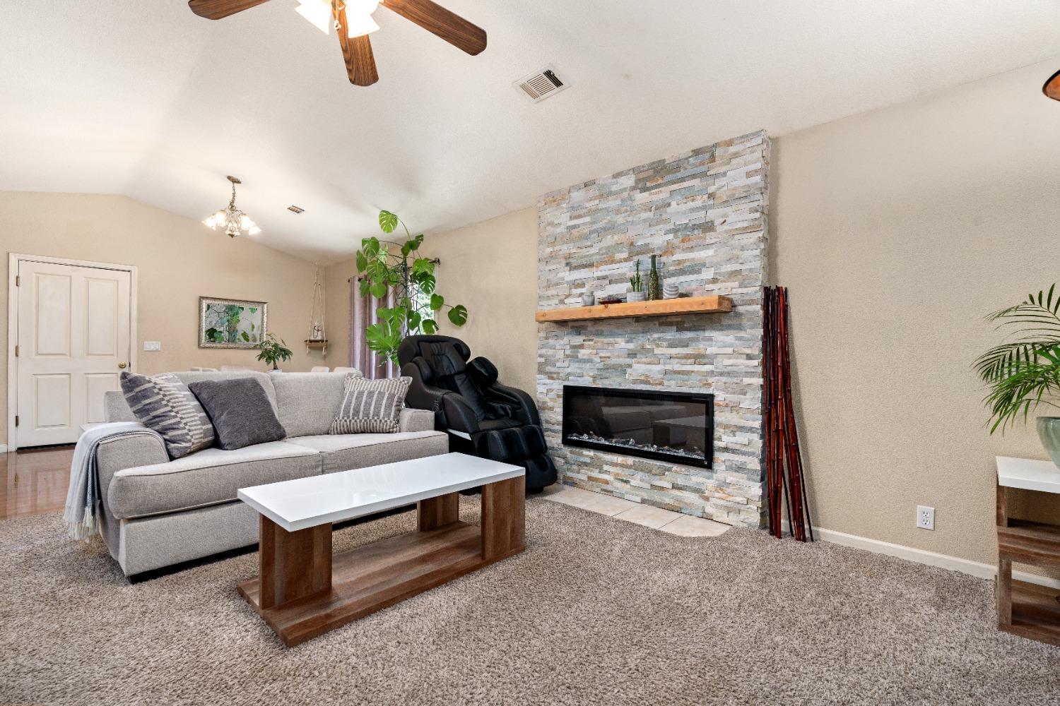 Detail Gallery Image 18 of 71 For 13644 Edgewood Dr, Grass Valley,  CA 95945 - 3 Beds | 2 Baths