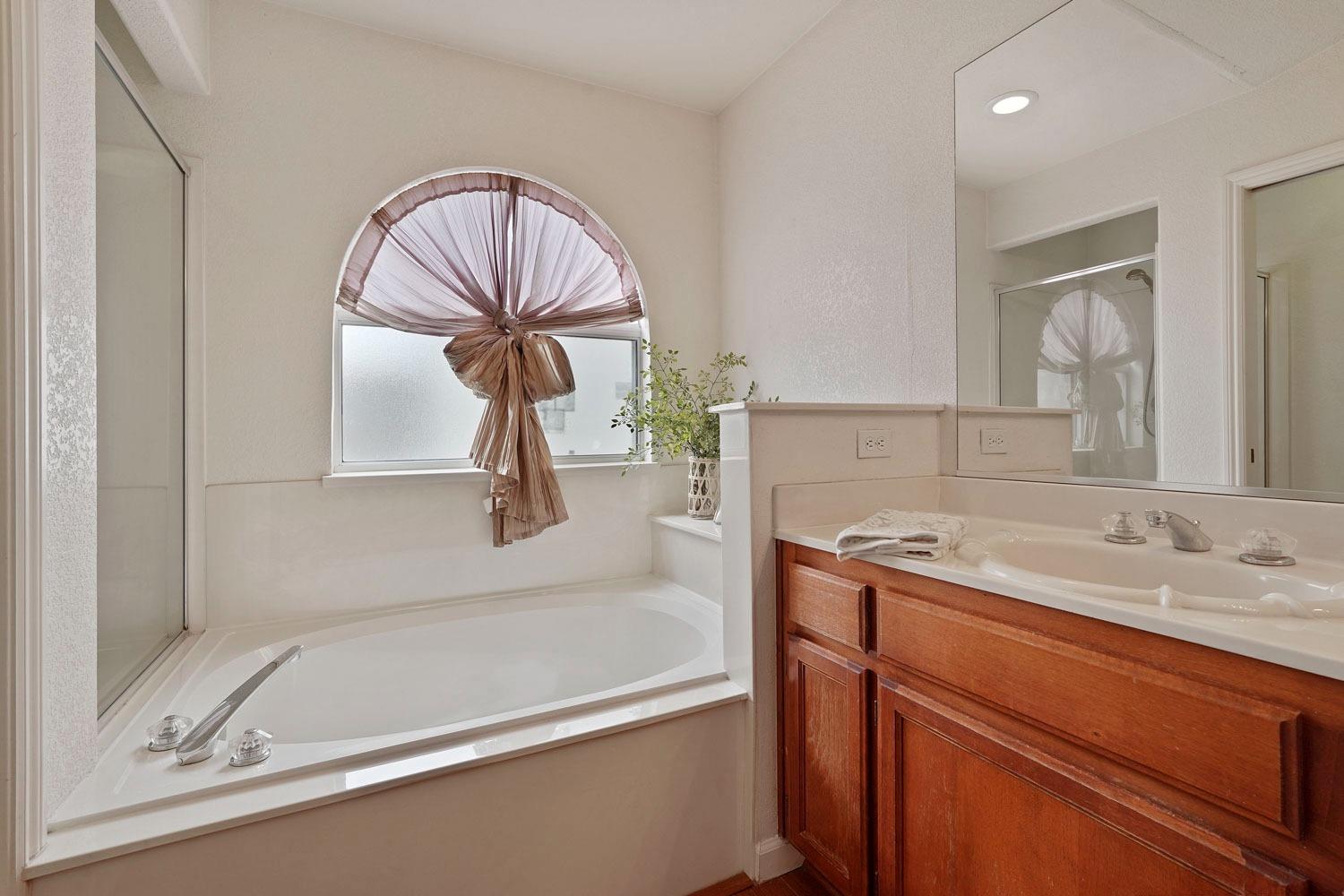Detail Gallery Image 37 of 46 For 9735 Deep Water Ln, Stockton,  CA 95219 - 4 Beds | 2 Baths