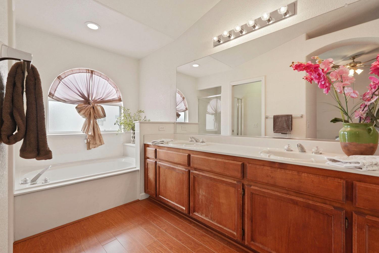 Detail Gallery Image 36 of 46 For 9735 Deep Water Ln, Stockton,  CA 95219 - 4 Beds | 2 Baths