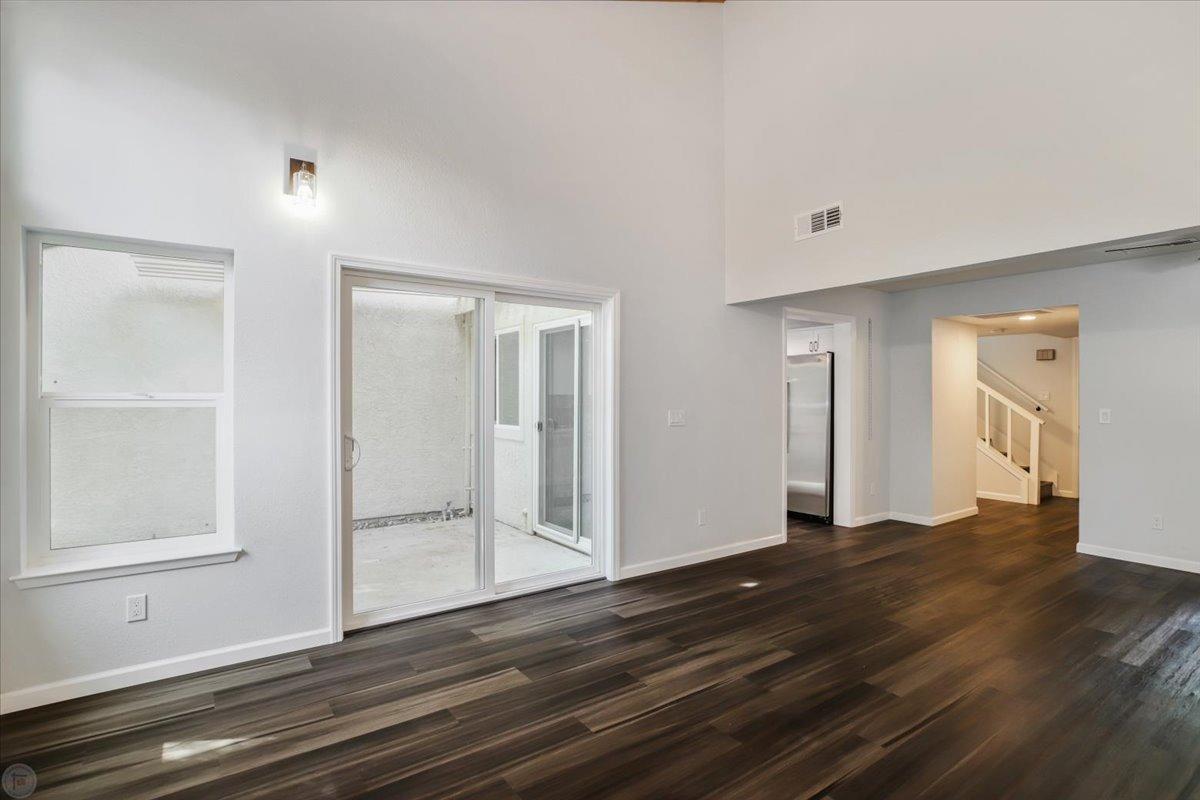 Detail Gallery Image 9 of 48 For 1111 Cedar Creek Dr #27,  Modesto,  CA 95355 - 2 Beds | 2 Baths