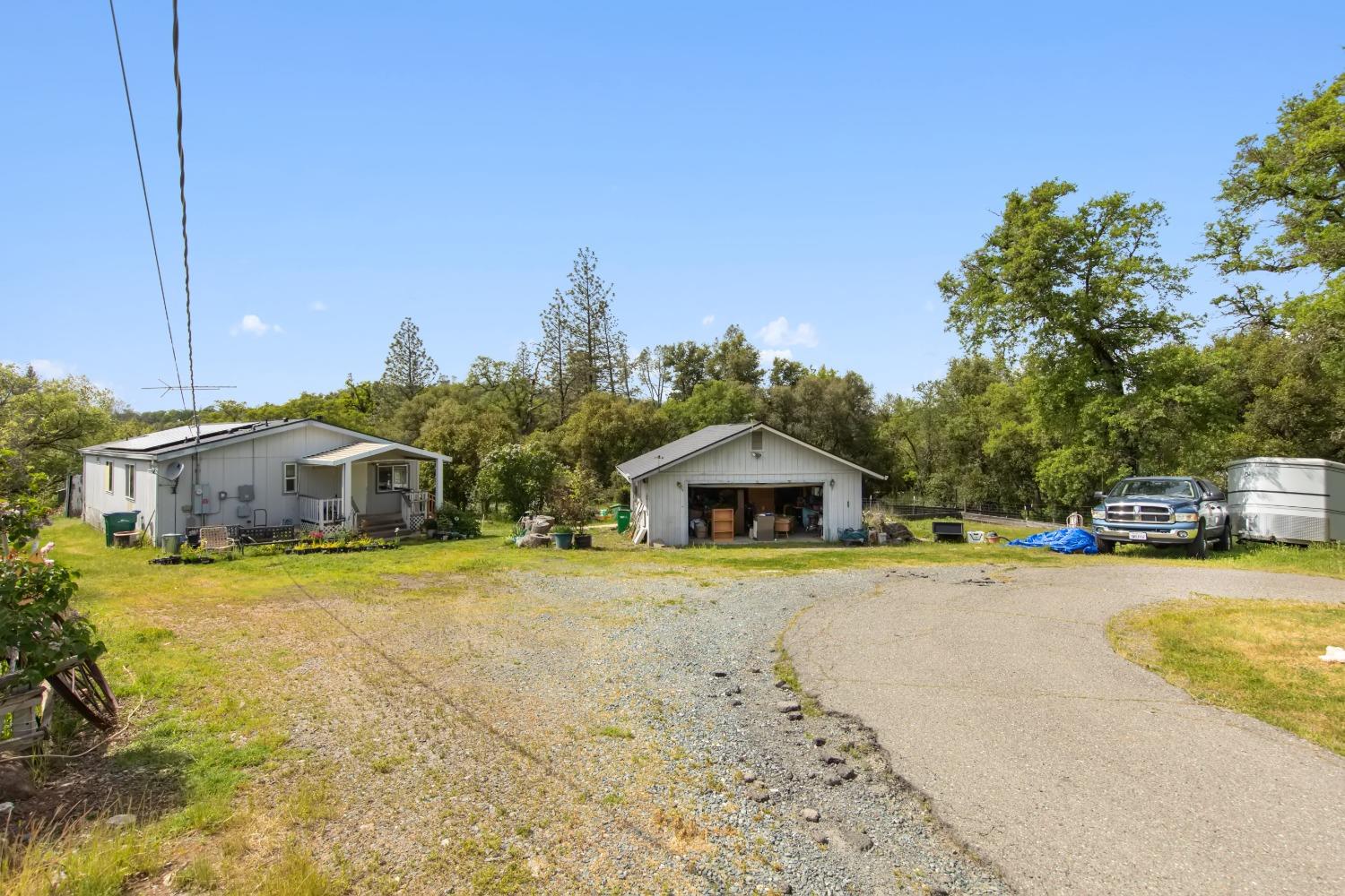 Photo of 10515 Wolf Rd in Grass Valley, CA