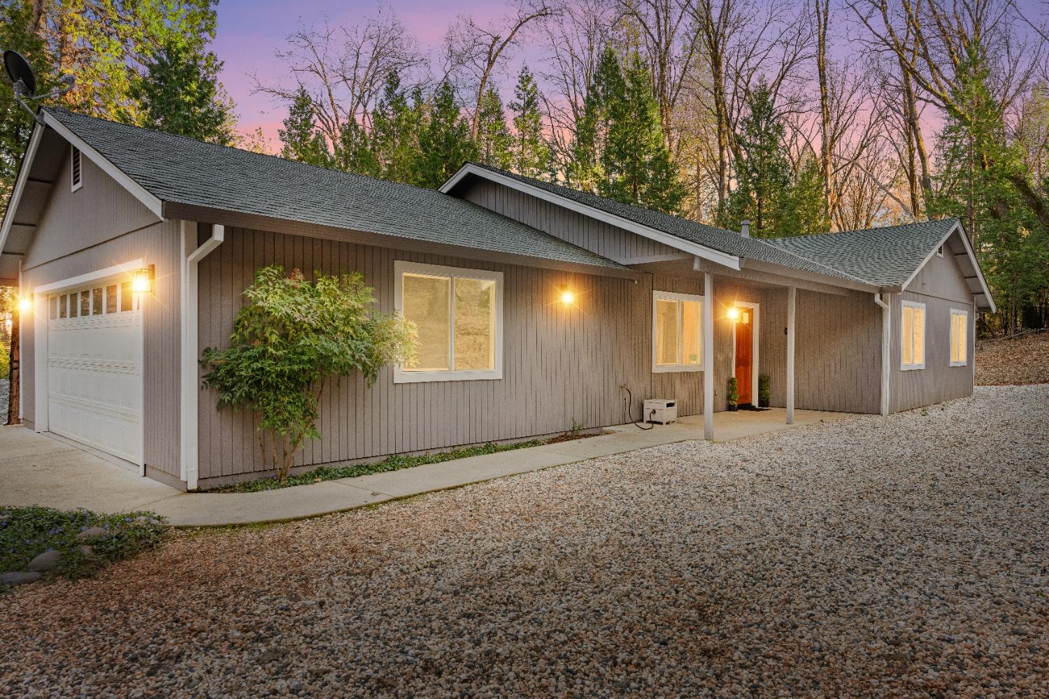 Photo of 13644 Edgewood Dr in Grass Valley, CA