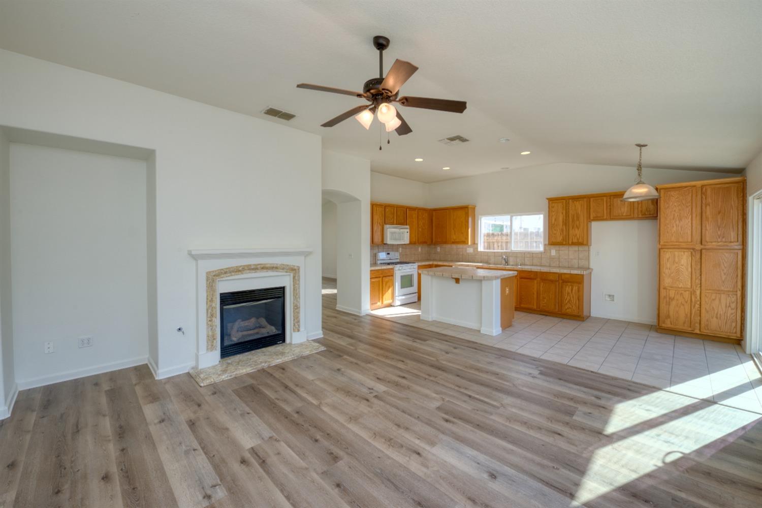 Detail Gallery Image 17 of 32 For 787 Bertwood Ln, Patterson,  CA 95363 - 3 Beds | 2 Baths