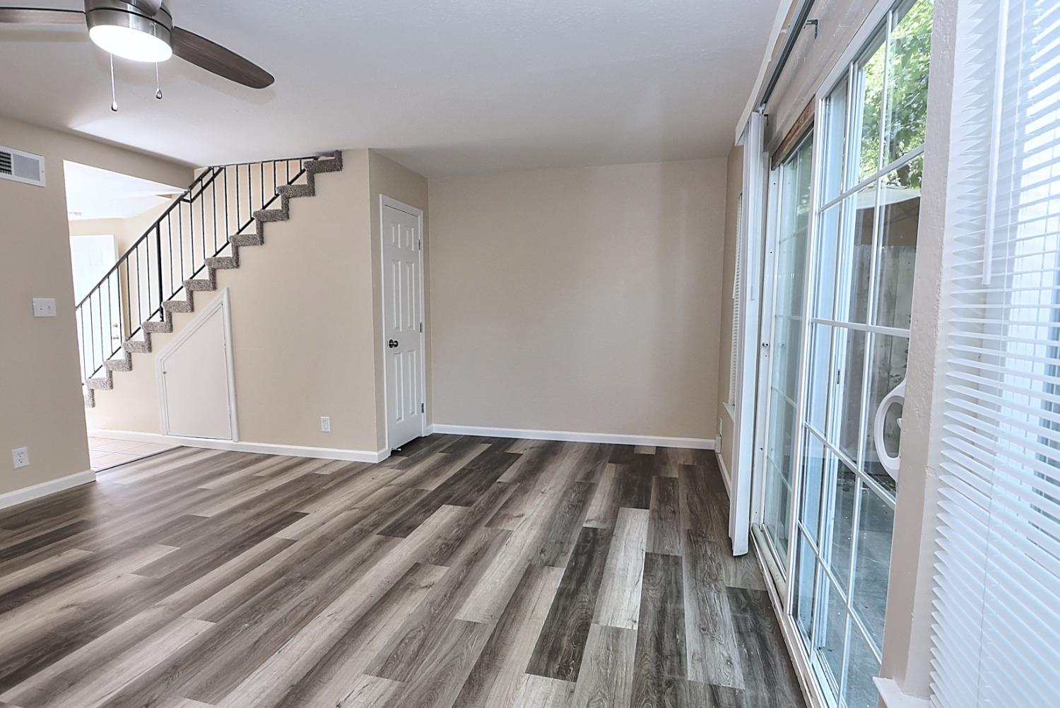 Detail Gallery Image 22 of 49 For 5702 Hillsdale, Sacramento,  CA 95842 - 2 Beds | 1 Baths