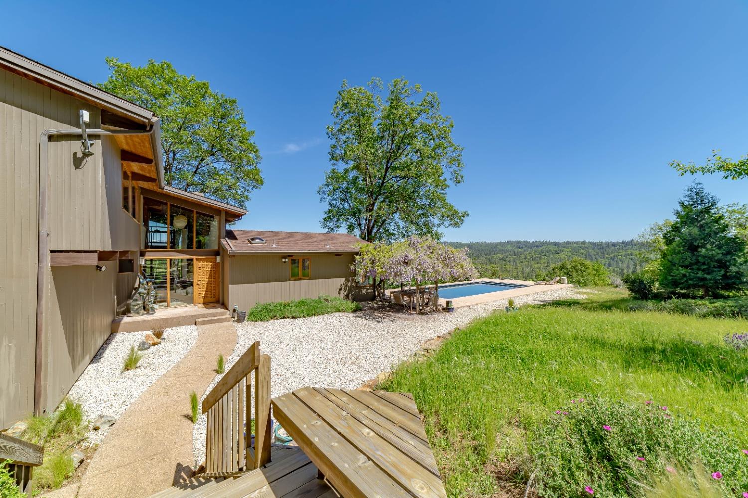 Detail Gallery Image 2 of 80 For 12104 Masters Hill Pl, Nevada City,  CA 95959 - 6 Beds | 5 Baths