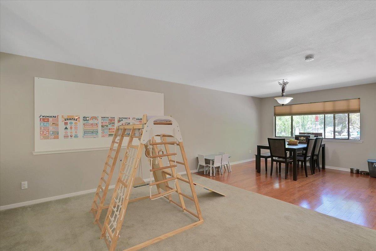 Detail Gallery Image 11 of 56 For 11044 Fisher Ct, Penn Valley,  CA 95946 - 3 Beds | 2 Baths