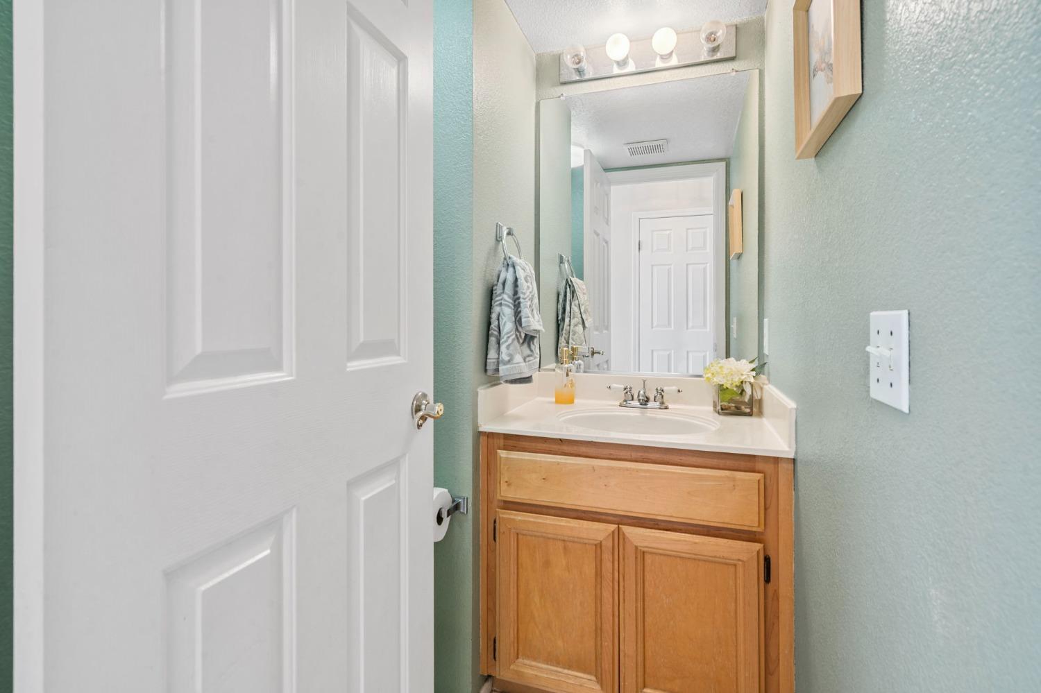 Detail Gallery Image 21 of 36 For 750 Glencreek Dr, Tracy,  CA 95377 - 4 Beds | 2/1 Baths