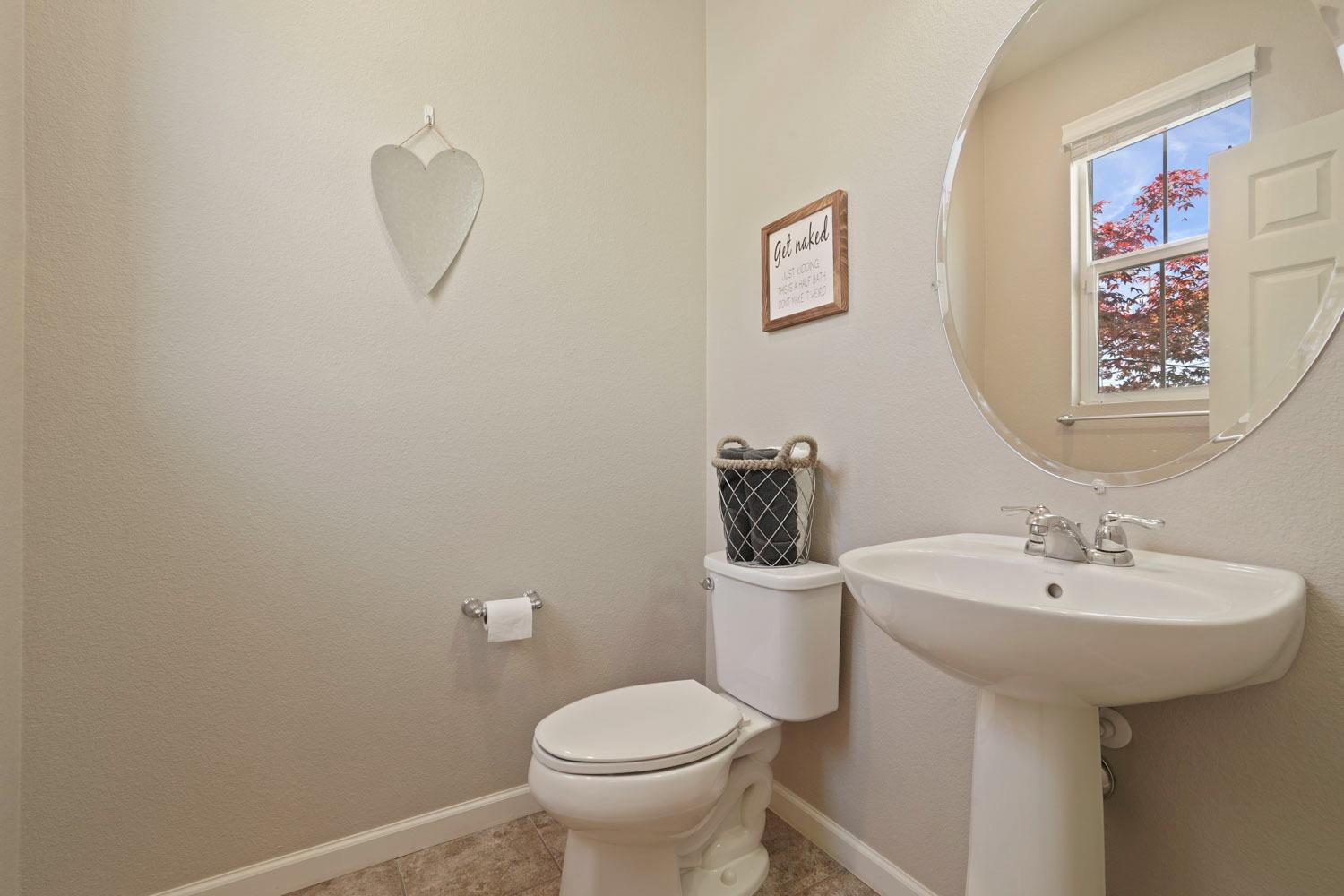 Detail Gallery Image 21 of 42 For 5717 Antique Rose Way, Riverbank,  CA 95367 - 3 Beds | 2/1 Baths