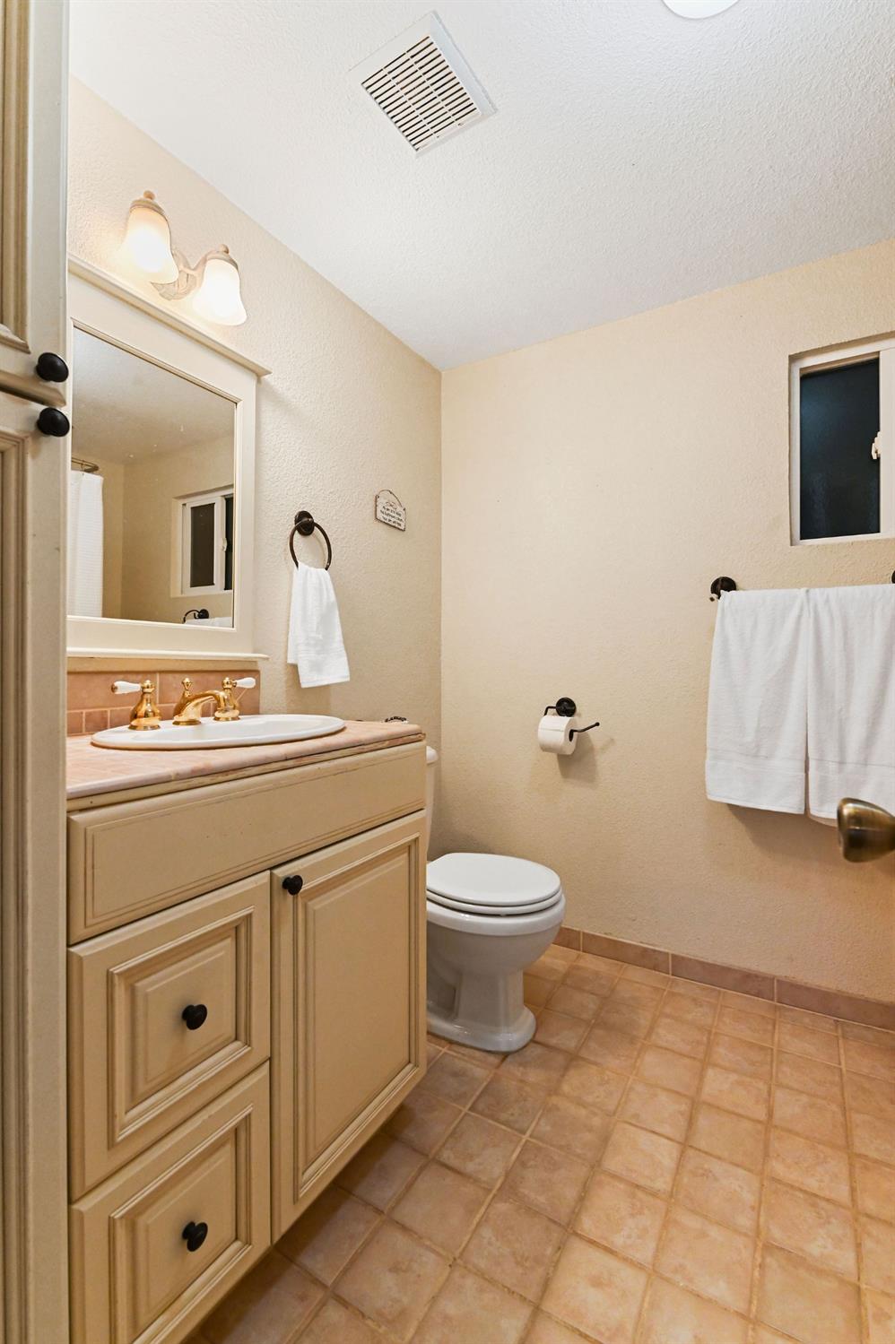 Detail Gallery Image 25 of 72 For 2946 Twin Oaks Rd, Angels Camp,  CA 95222 - 4 Beds | 2/1 Baths