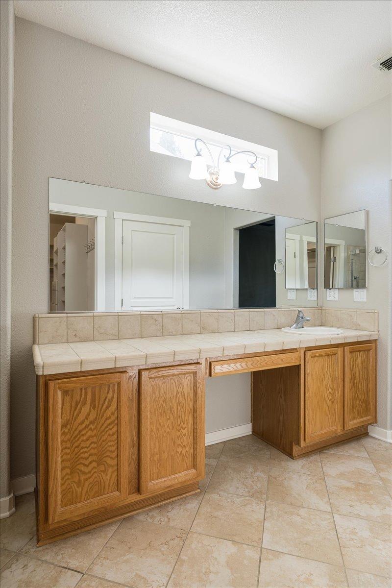Detail Gallery Image 13 of 45 For 1282 Hawthorne Ln, Lincoln,  CA 95648 - 2 Beds | 2 Baths