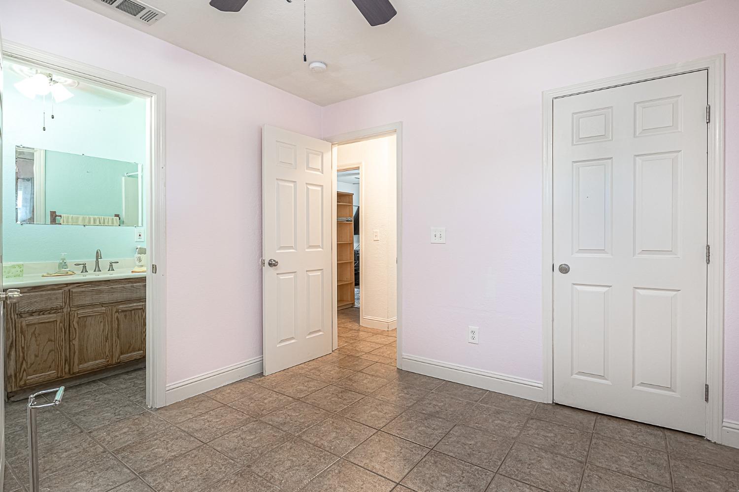 Detail Gallery Image 8 of 14 For 1600 Gay Dr, Modesto,  CA 95350 - 3 Beds | 2 Baths