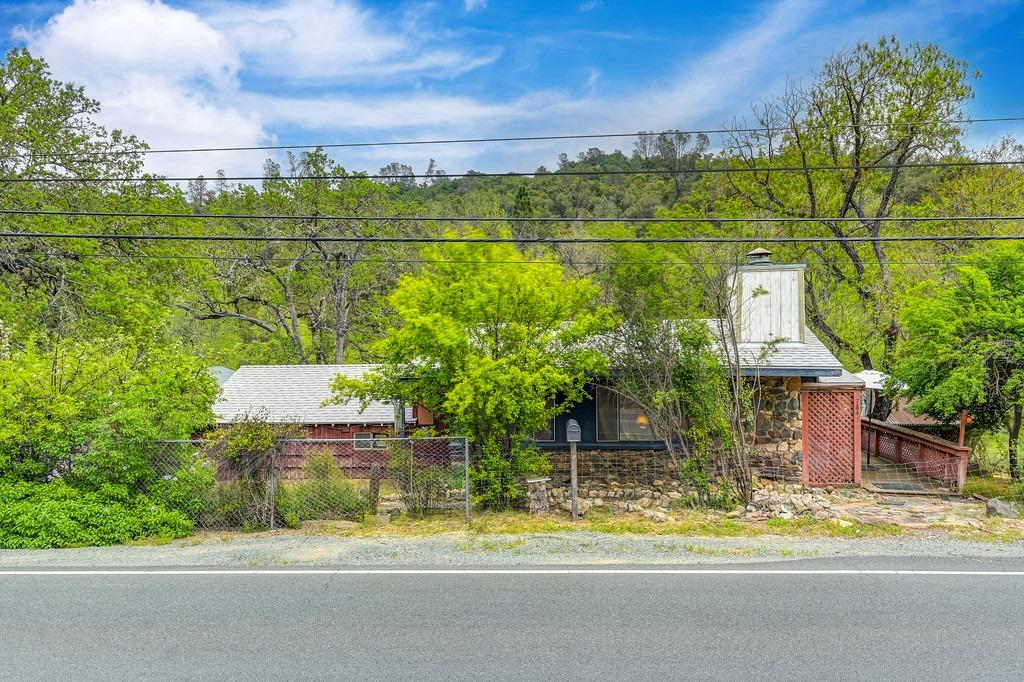 Detail Gallery Image 5 of 80 For 7841 State Highway 49, El Dorado,  CA 95623 - 3 Beds | 2 Baths