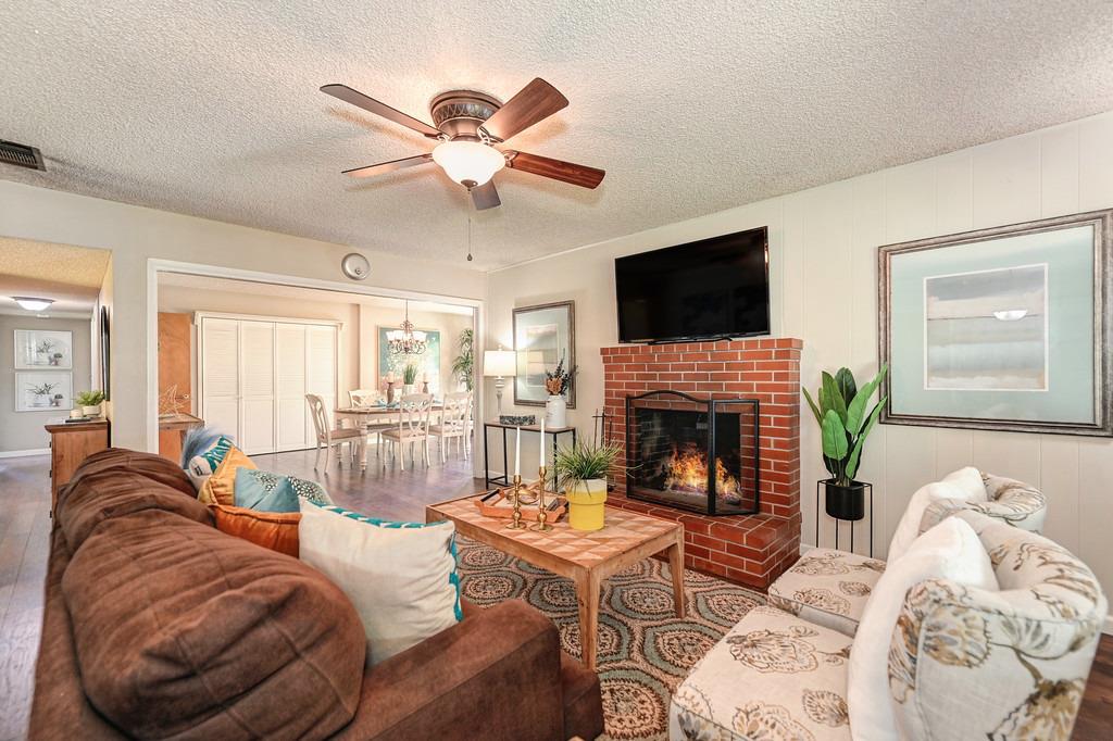 Detail Gallery Image 11 of 58 For 4880 Grove St, Rocklin,  CA 95677 - 2 Beds | 2 Baths