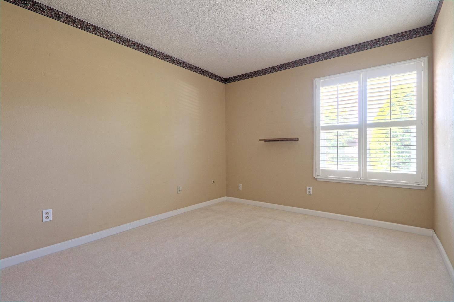 Detail Gallery Image 23 of 34 For 10 W Hacienda Ln, Woodland,  CA 95695 - 3 Beds | 2 Baths
