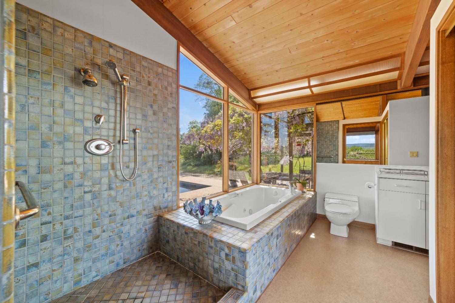 Detail Gallery Image 26 of 80 For 12104 Masters Hill Pl, Nevada City,  CA 95959 - 6 Beds | 5 Baths