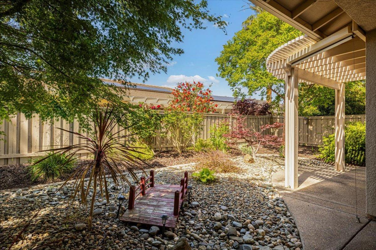 Detail Gallery Image 21 of 45 For 1282 Hawthorne Ln, Lincoln,  CA 95648 - 2 Beds | 2 Baths