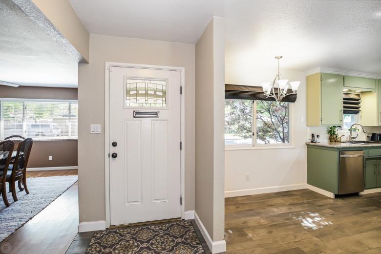 Detail Gallery Image 10 of 38 For 1605 Teakwood Dr, Modesto,  CA 95350 - 3 Beds | 2 Baths