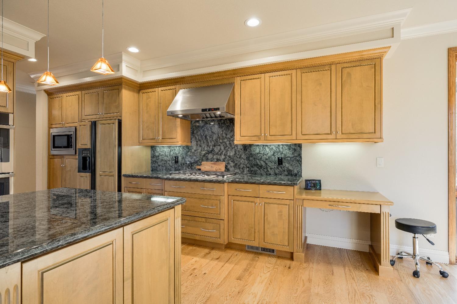 Detail Gallery Image 10 of 57 For 3190 Wasatch Rd, Placerville,  CA 95667 - 3 Beds | 2 Baths