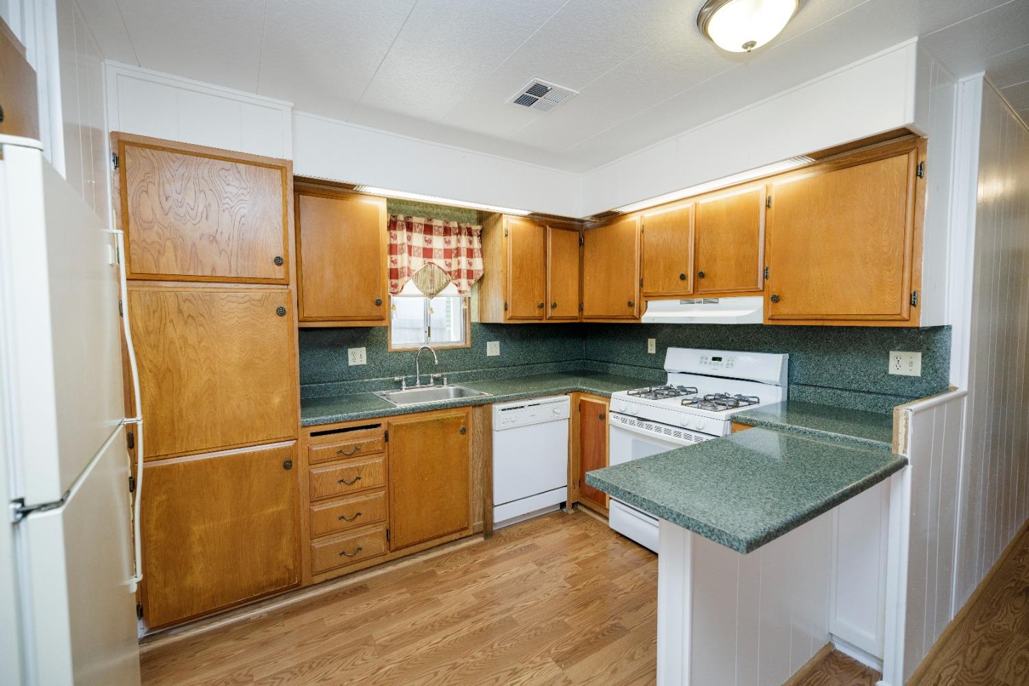 Detail Gallery Image 15 of 45 For 2505 Jackson Ave 123, Escalon,  CA 95320 - 2 Beds | 2 Baths