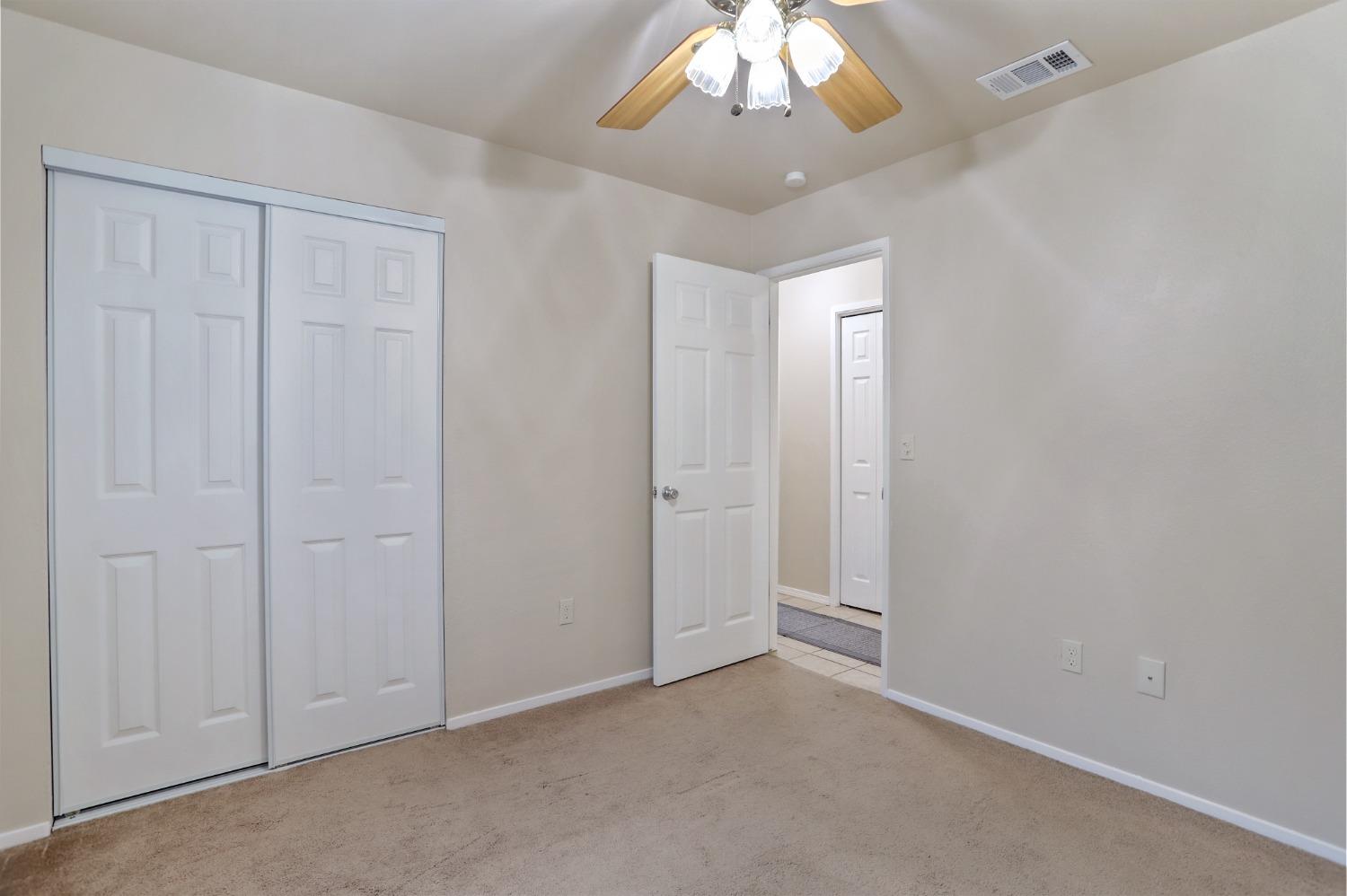 Detail Gallery Image 21 of 45 For 329 Almond Dr, Lodi,  CA 95240 - 3 Beds | 2 Baths