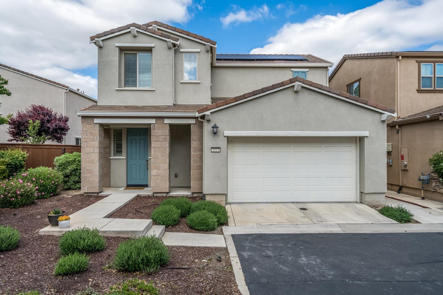 Detail Gallery Image 1 of 21 For 3777 Po River Way, Sacramento,  CA 95834 - 3 Beds | 2/1 Baths