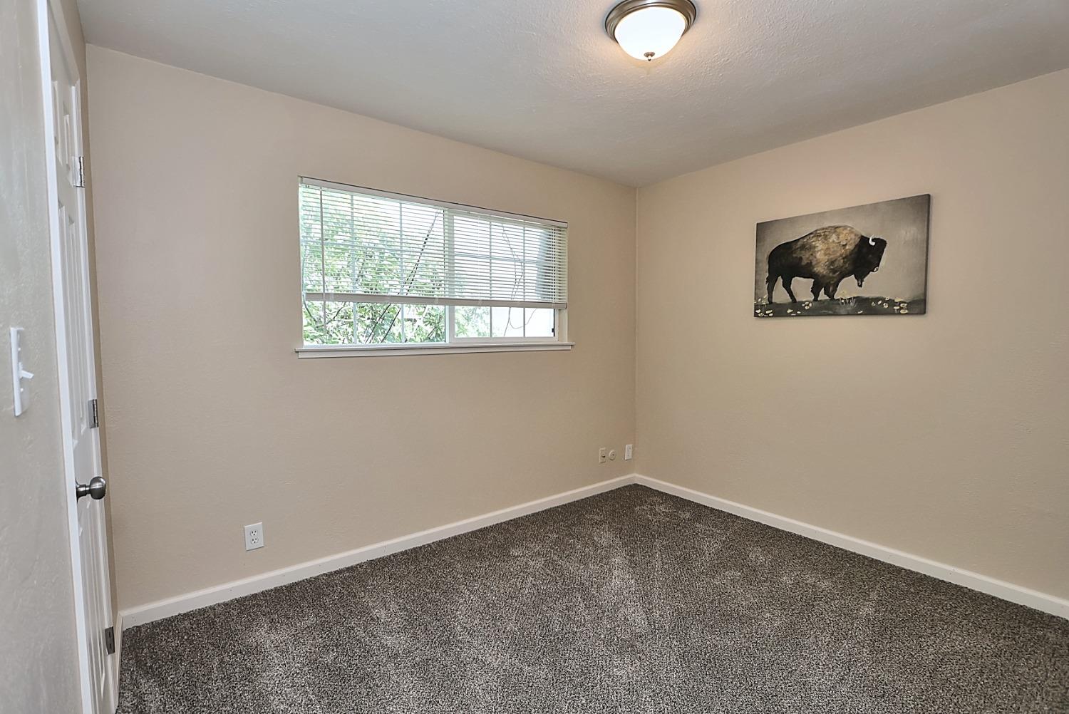 Detail Gallery Image 29 of 49 For 5702 Hillsdale, Sacramento,  CA 95842 - 2 Beds | 1 Baths
