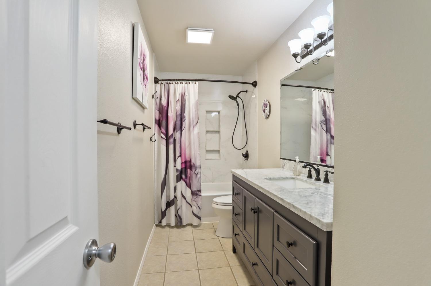 Detail Gallery Image 15 of 45 For 329 Almond Dr, Lodi,  CA 95240 - 3 Beds | 2 Baths