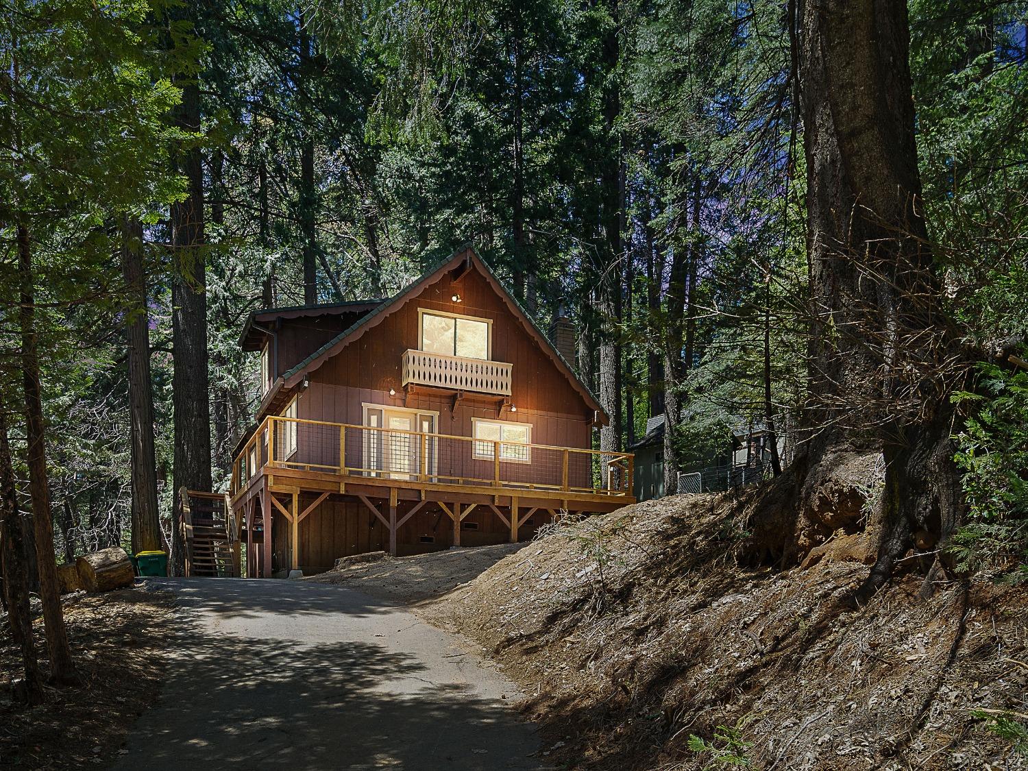 Photo of 3241 Amber Trl in Pollock Pines, CA