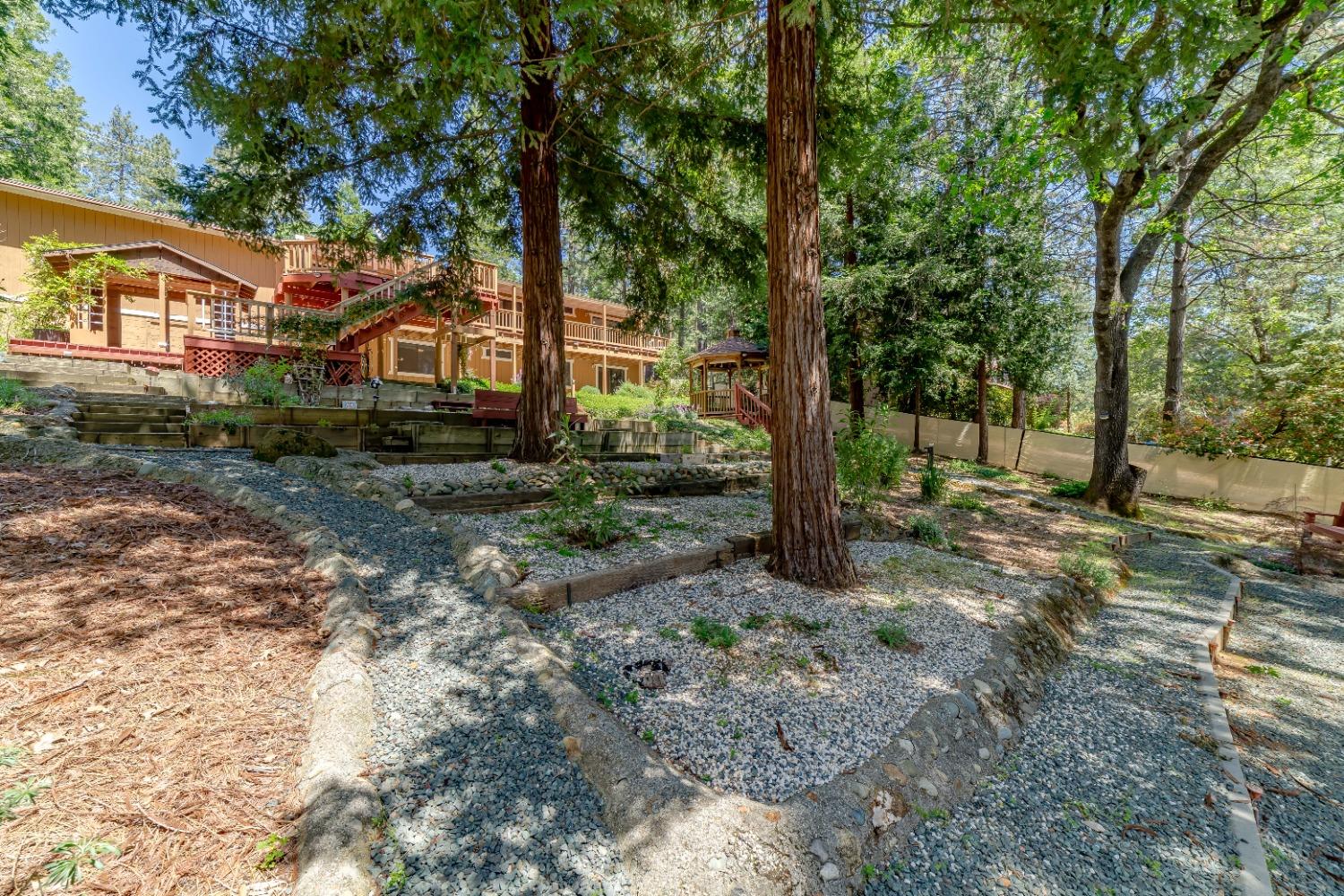 Detail Gallery Image 14 of 60 For 11135 Crotty Ct, Grass Valley,  CA 95949 - 3 Beds | 3 Baths