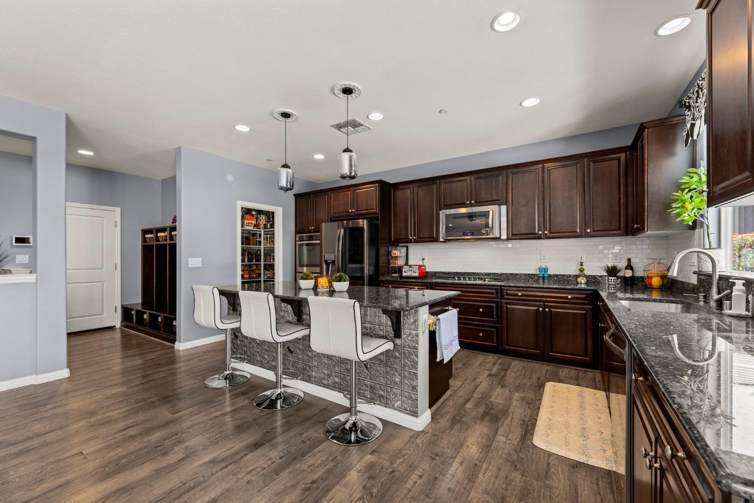 Detail Gallery Image 17 of 72 For 505 Alessandria Pl, Lincoln,  CA 95648 - 4 Beds | 3/1 Baths