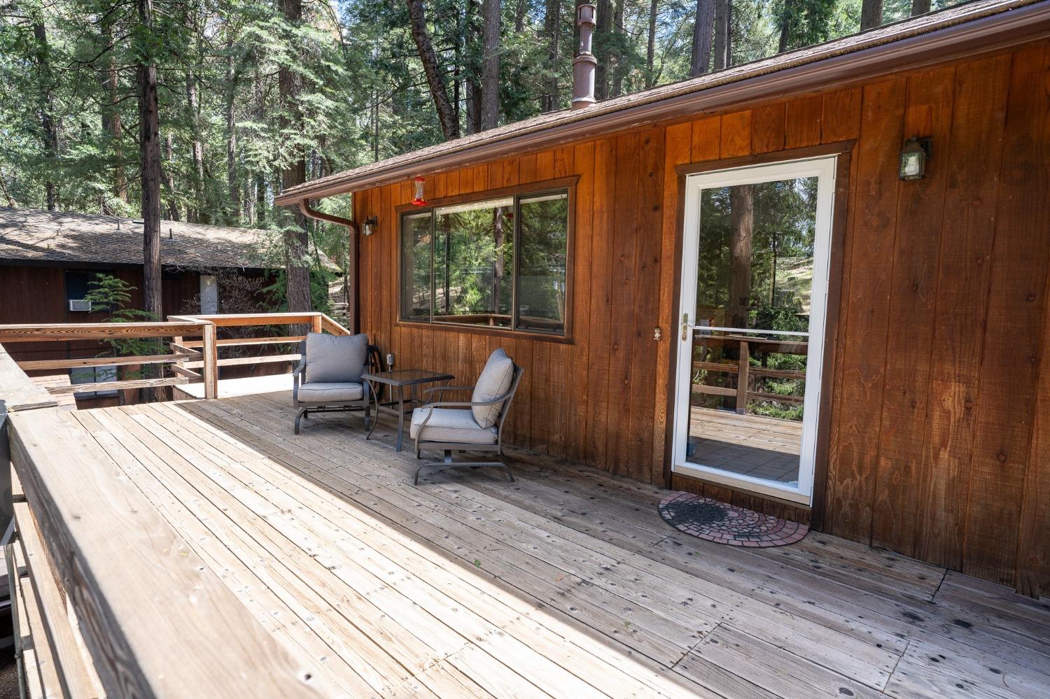 Detail Gallery Image 3 of 25 For 6746 Onyx Trl, Pollock Pines,  CA 95726 - 3 Beds | 2 Baths