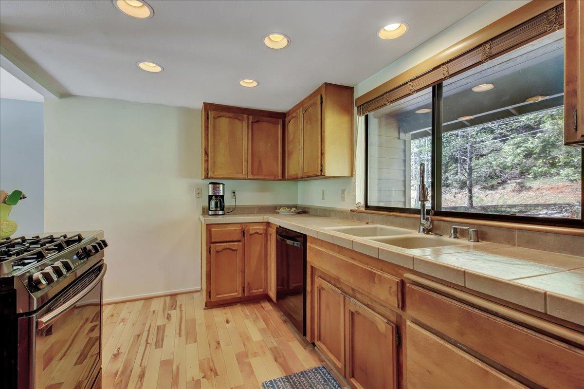 Detail Gallery Image 21 of 63 For 15205 Stinson Dr, Grass Valley,  CA 95949 - 2 Beds | 2 Baths