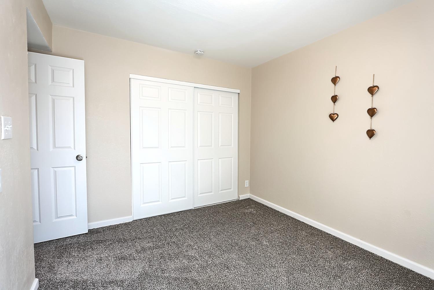 Detail Gallery Image 39 of 49 For 5702 Hillsdale, Sacramento,  CA 95842 - 2 Beds | 1 Baths