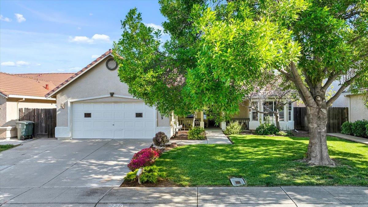 Photo of 2729 Winged Foot Wy in Modesto, CA