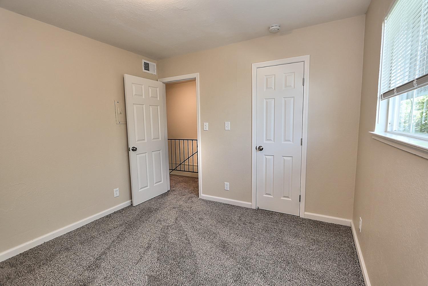 Detail Gallery Image 28 of 49 For 5702 Hillsdale, Sacramento,  CA 95842 - 2 Beds | 1 Baths