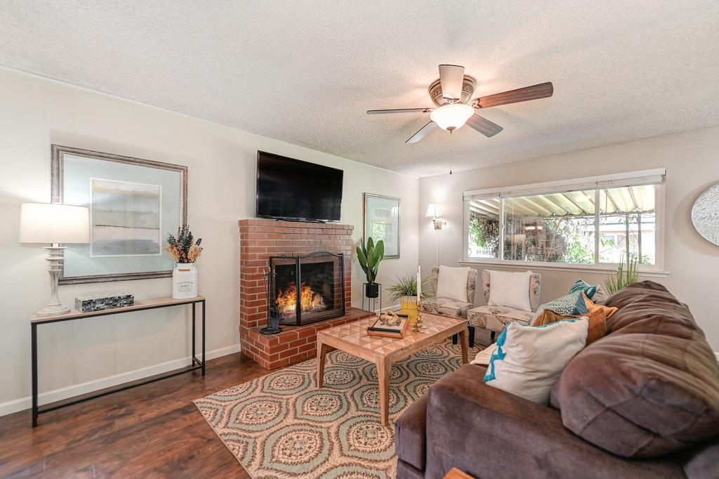 Detail Gallery Image 14 of 58 For 4880 Grove St, Rocklin,  CA 95677 - 2 Beds | 2 Baths