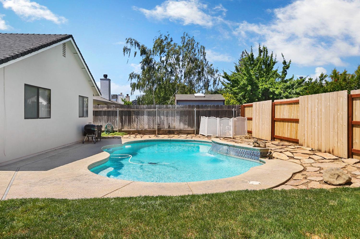 Detail Gallery Image 41 of 45 For 329 Almond Dr, Lodi,  CA 95240 - 3 Beds | 2 Baths