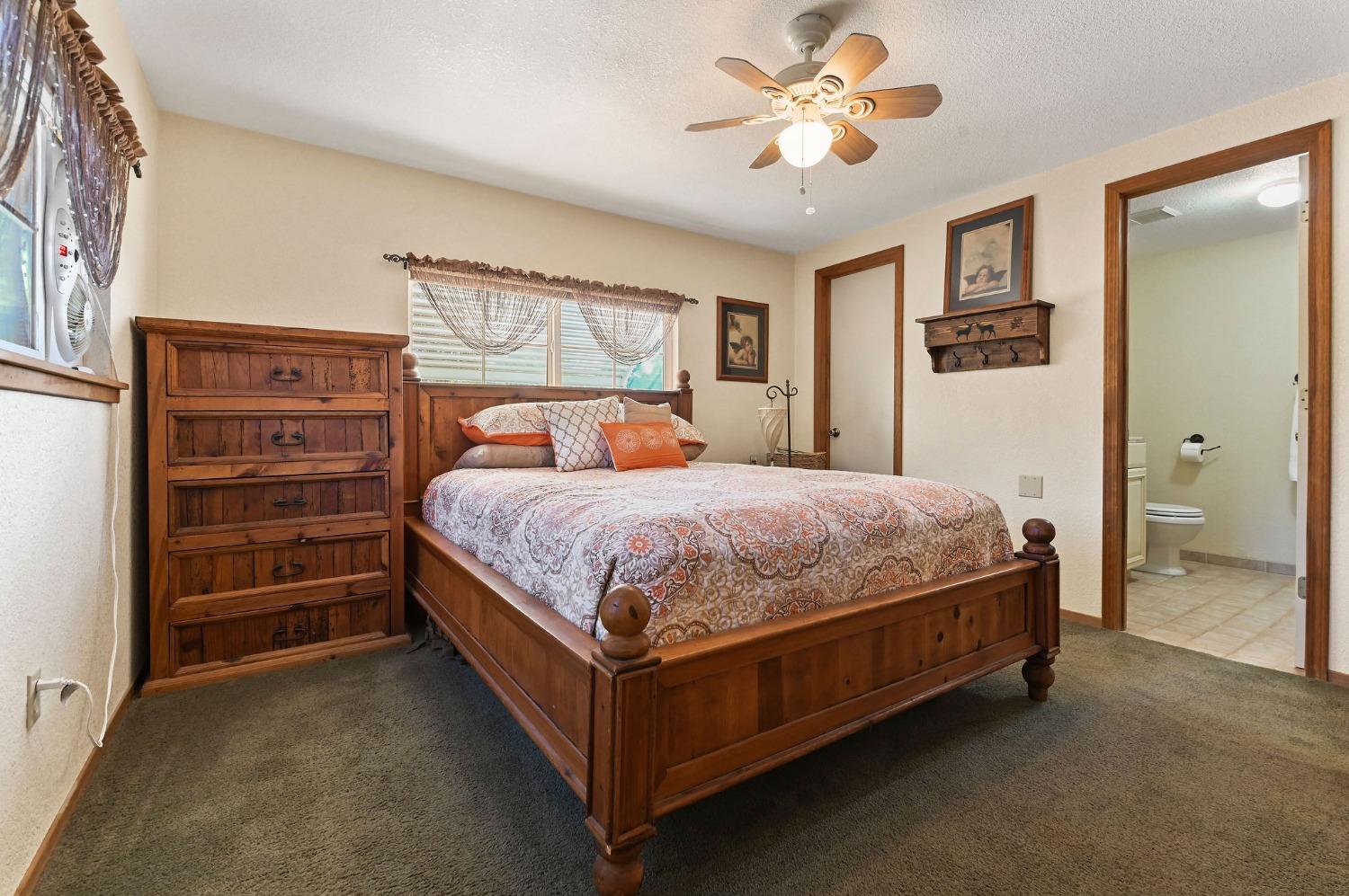 Detail Gallery Image 22 of 72 For 2946 Twin Oaks Rd, Angels Camp,  CA 95222 - 4 Beds | 2/1 Baths