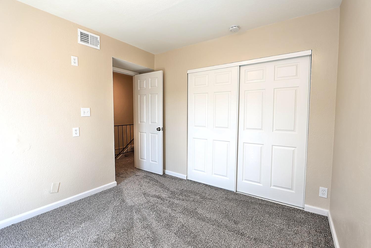 Detail Gallery Image 40 of 49 For 5702 Hillsdale, Sacramento,  CA 95842 - 2 Beds | 1 Baths