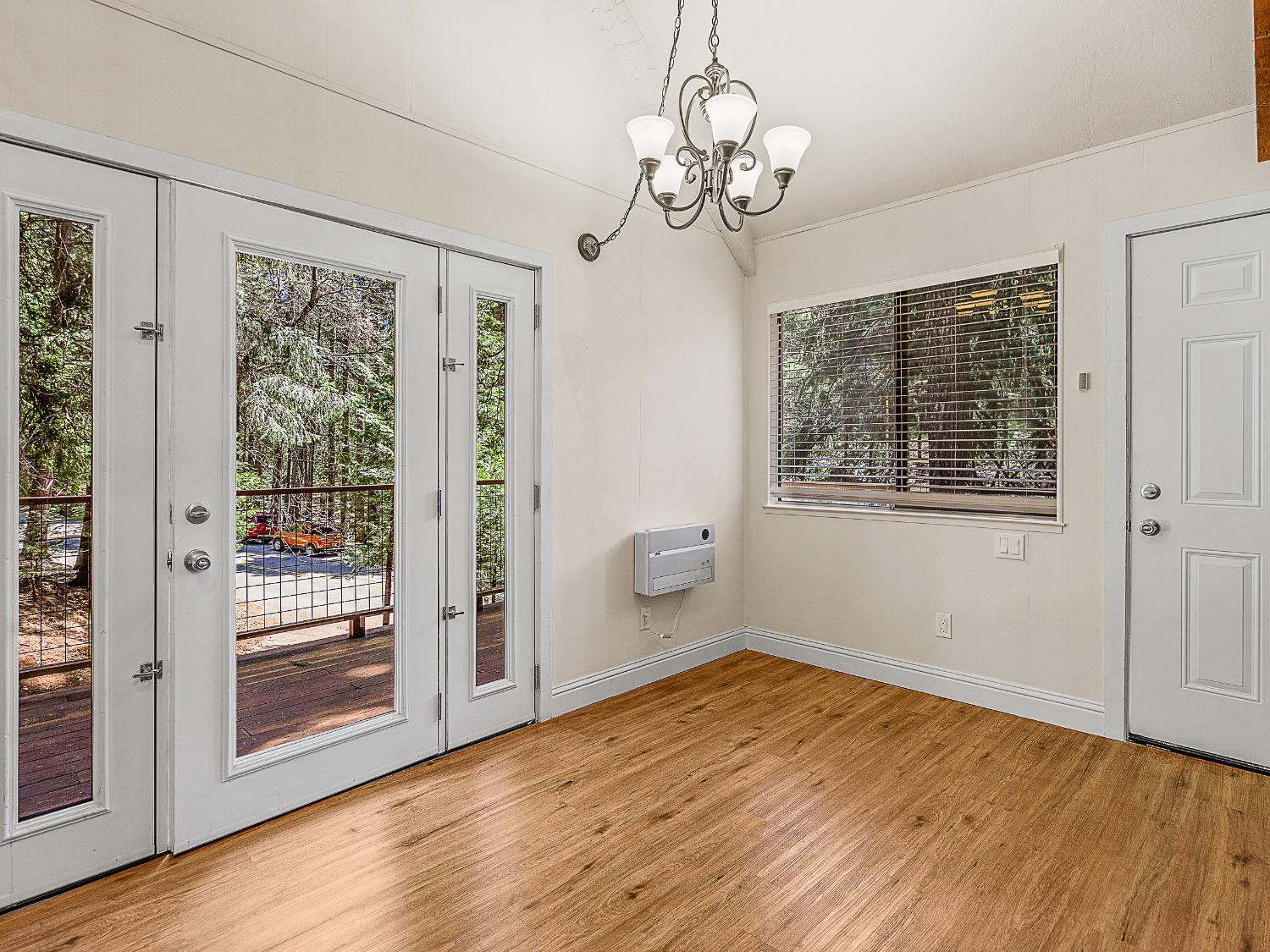 Detail Gallery Image 11 of 36 For 3241 Amber Trl, Pollock Pines,  CA 95726 - 3 Beds | 2 Baths