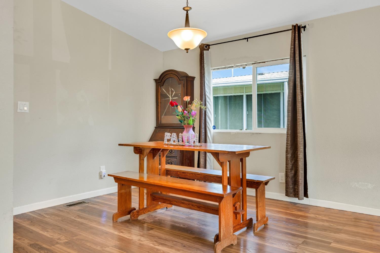Detail Gallery Image 10 of 22 For 5505 S Grove St 211, Rocklin,  CA 95677 - 2 Beds | 2 Baths