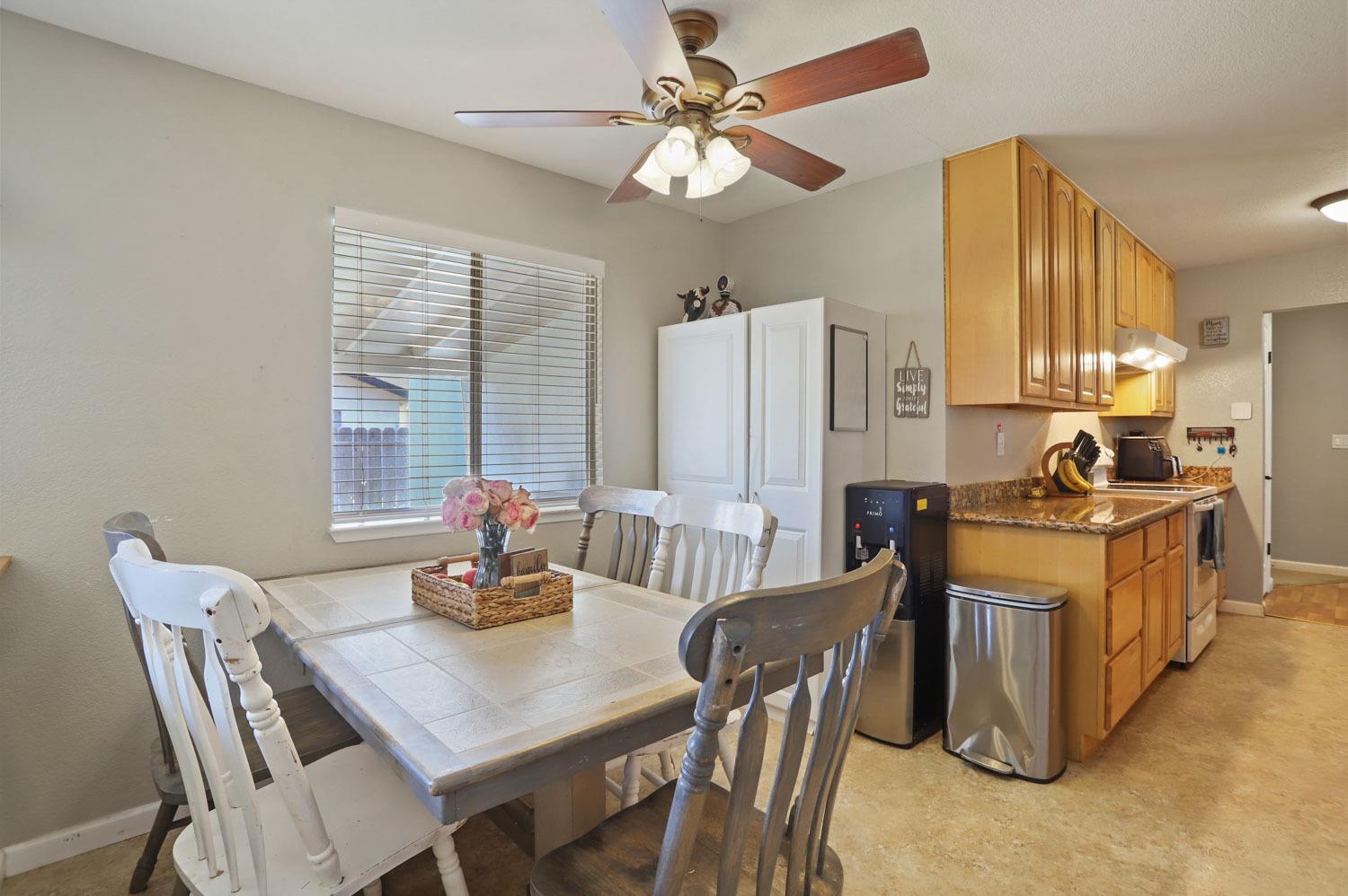 Detail Gallery Image 18 of 41 For 1816 Langton Ln, Modesto,  CA 95350 - 3 Beds | 2 Baths