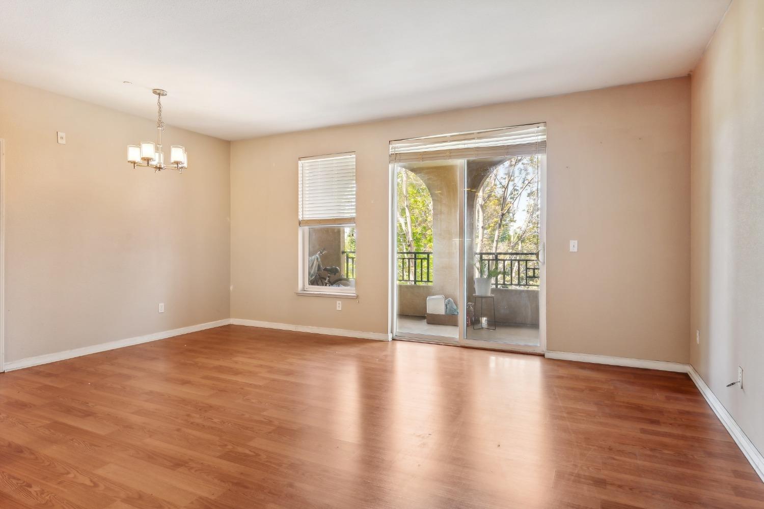 Detail Gallery Image 11 of 37 For 1445 Fruitdale Ave #319,  San Jose,  CA 95128 - 2 Beds | 2 Baths