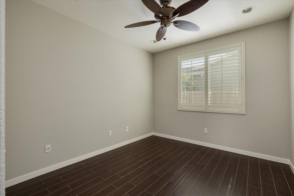 Detail Gallery Image 12 of 45 For 1282 Hawthorne Ln, Lincoln,  CA 95648 - 2 Beds | 2 Baths