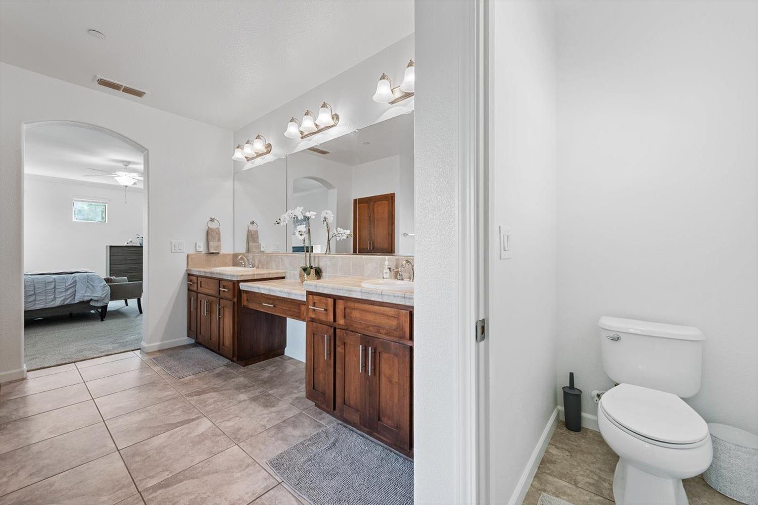 Detail Gallery Image 40 of 58 For 332 Alsace Ct, Roseville,  CA 95747 - 5 Beds | 3/1 Baths